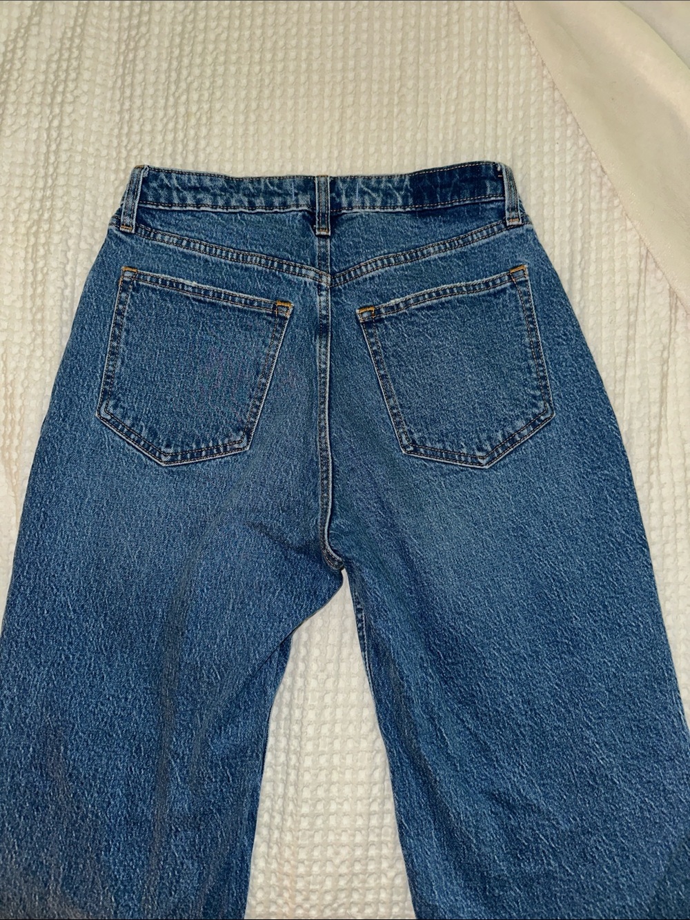 Abercrombie & Fitch 90s high rise jeans. SHORT - Picture 4 of 6